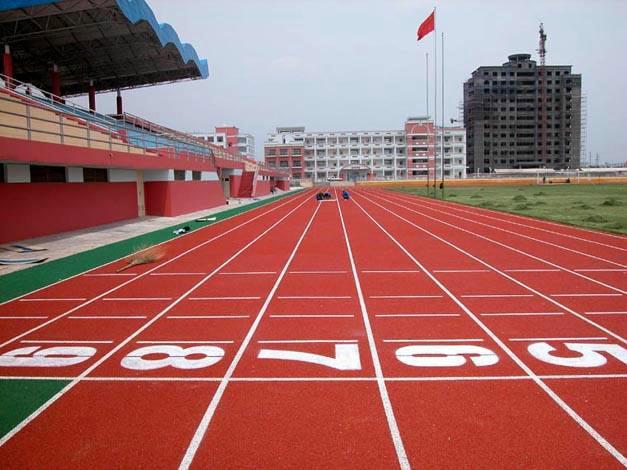 如何選擇塑膠跑道廠(chǎng)商